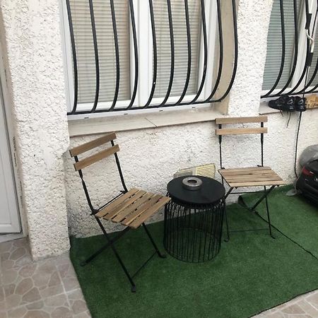 Studette Independant Avec Terrasse-Climatisation Apartamento Marselha Exterior foto